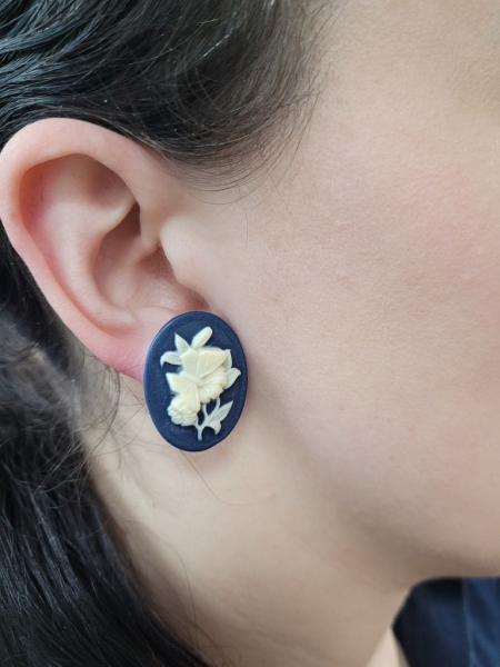 Blumen ovale Ohrstecker flower